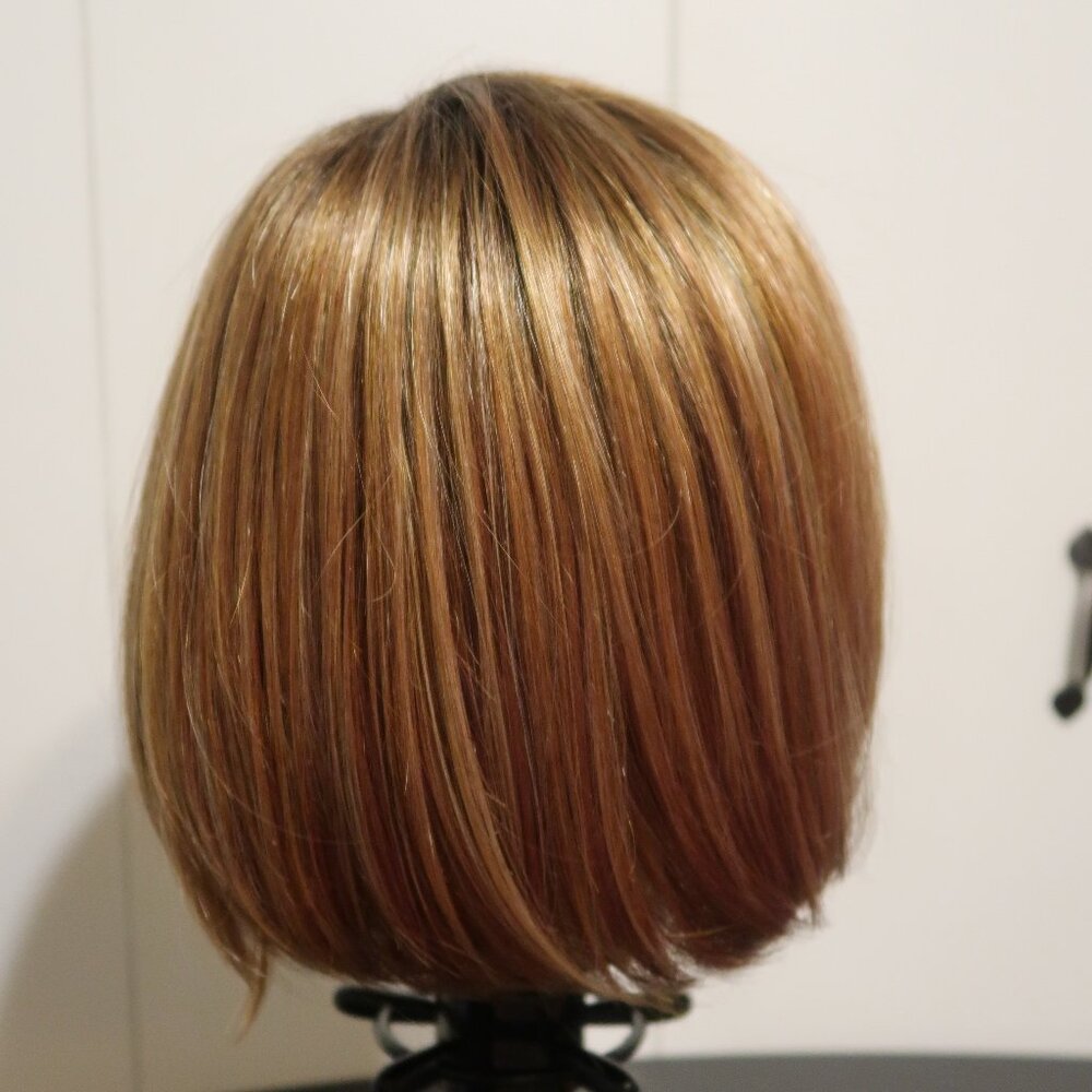 Envy Scarlett Wig in Creamed Coffee - Picture 3 of 7